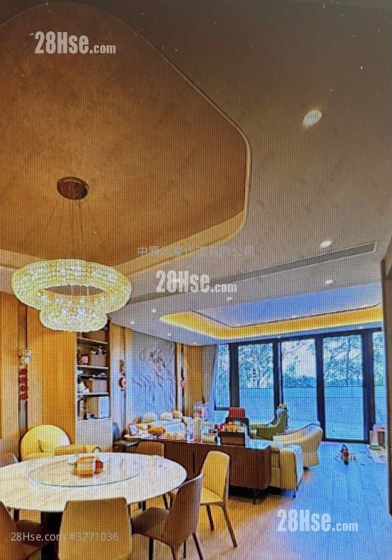 Mont Rouge Sell 4 Bedrooms 2,846 ft²