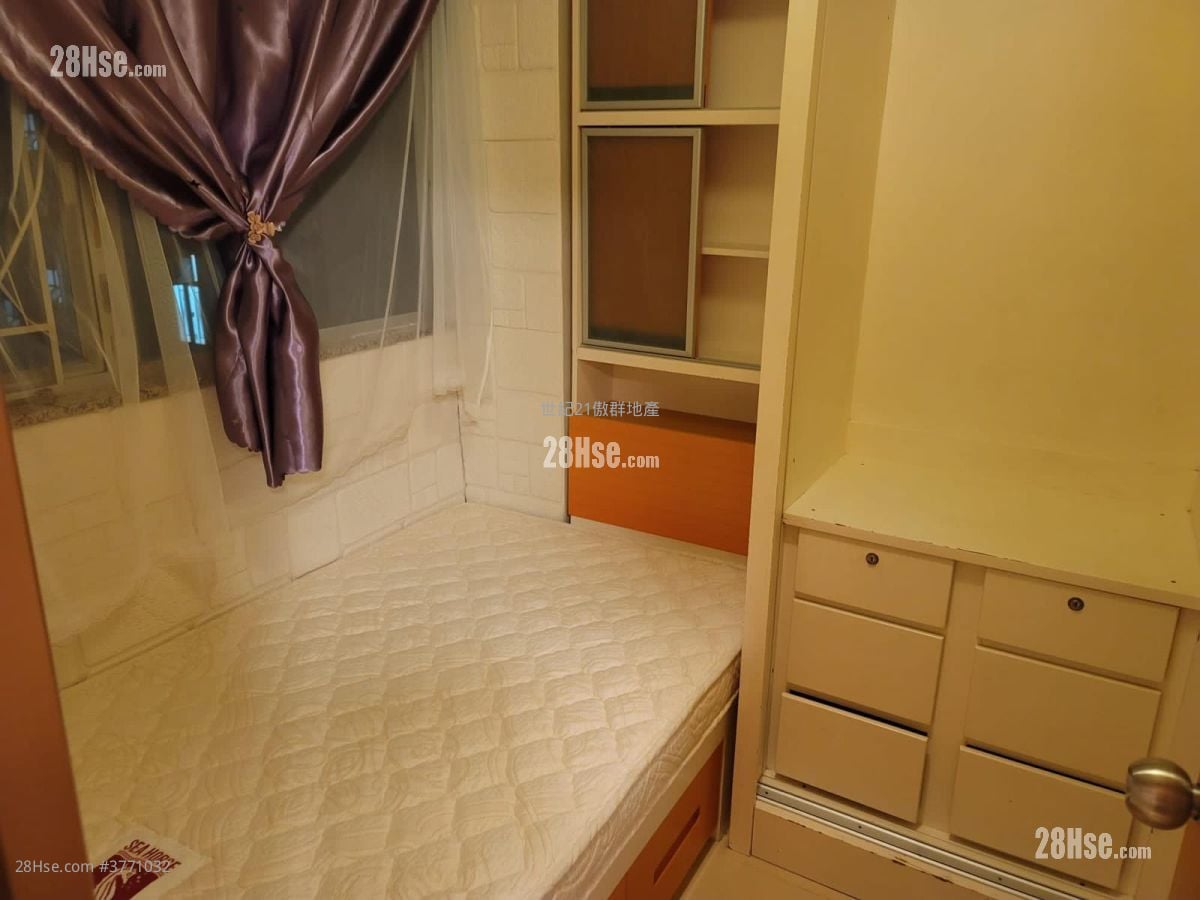 Ho Fuk Court Sell 1 Bedroom , 1 Bathroom 254 ft²