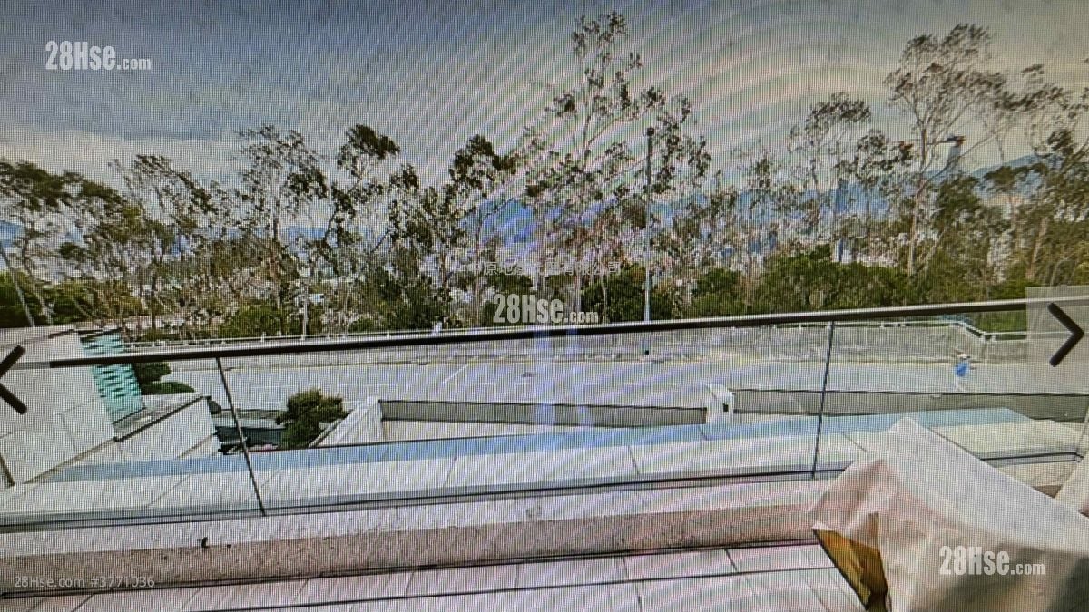 Mont Rouge Sell 4 Bedrooms 2,846 ft²