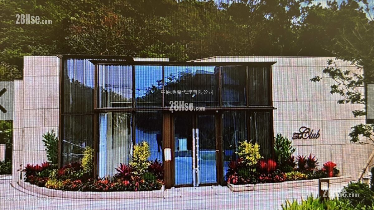 Mont Rouge Sell 4 Bedrooms 2,846 ft²