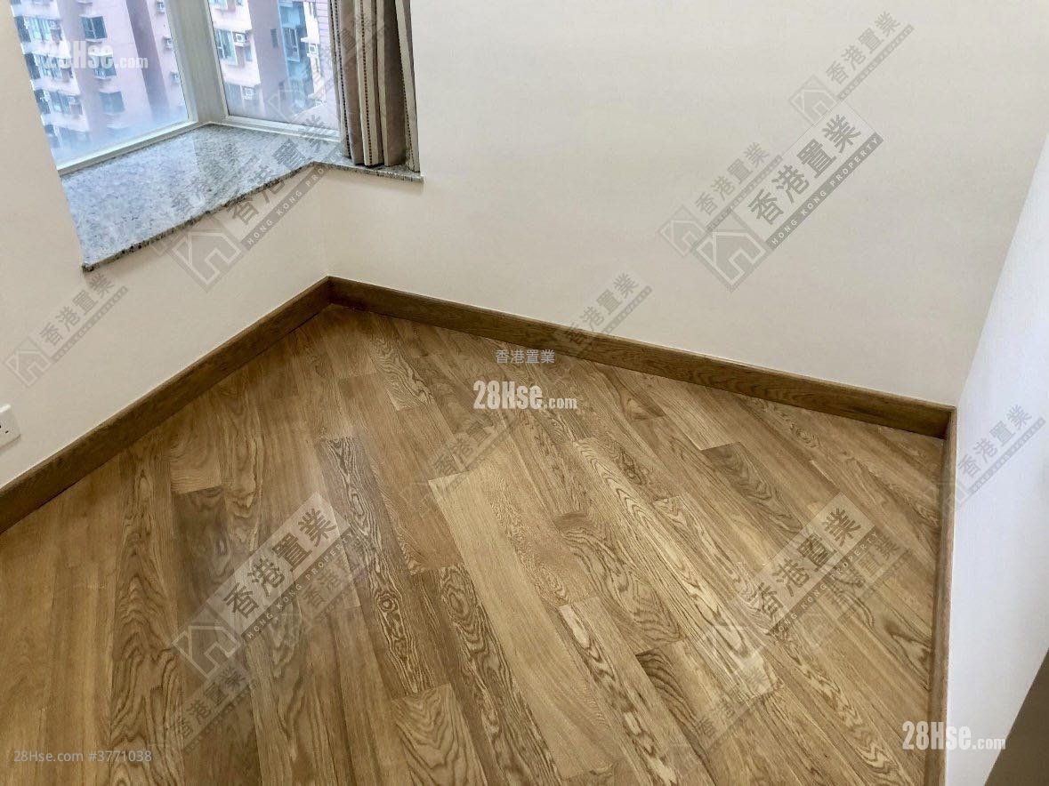 Harbour Green Sell 2 Bedrooms , 1 Bathroom 516 ft²