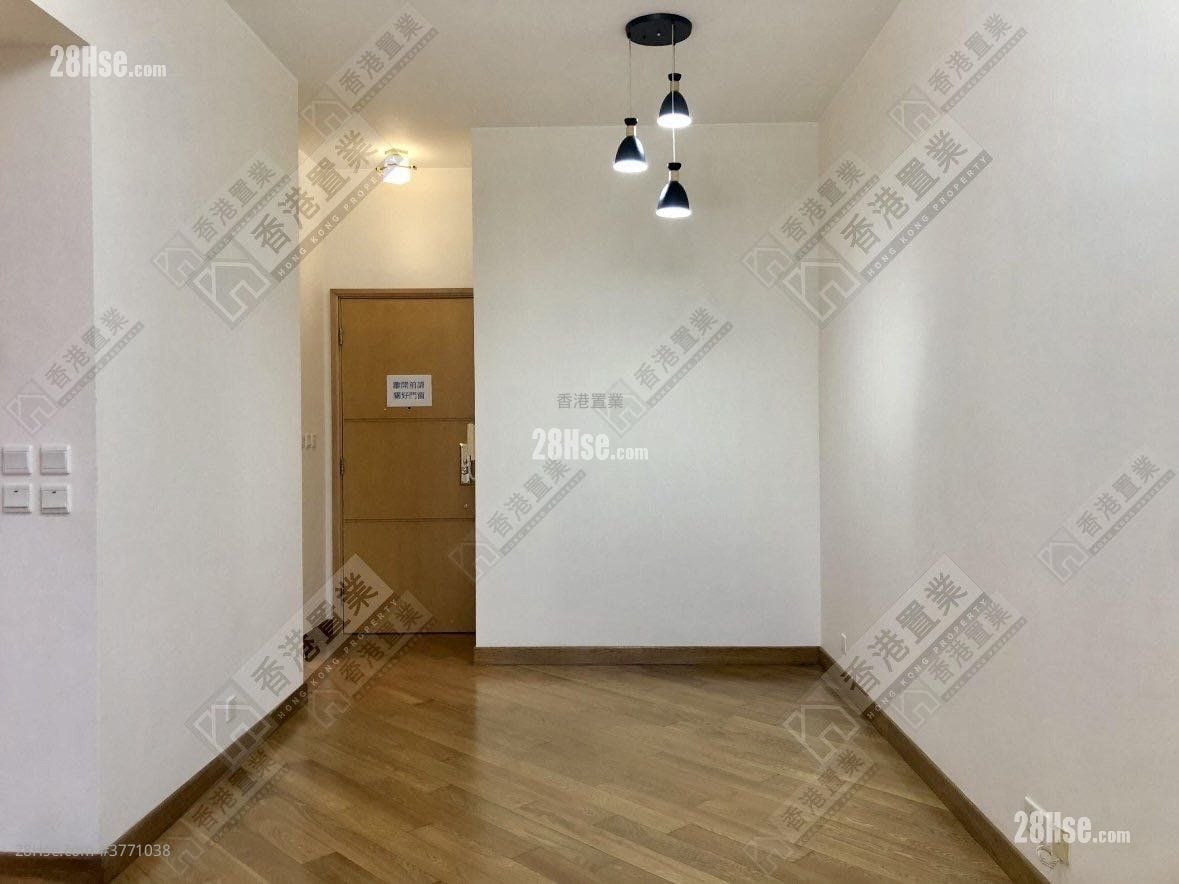 Harbour Green Sell 2 Bedrooms , 1 Bathroom 516 ft²