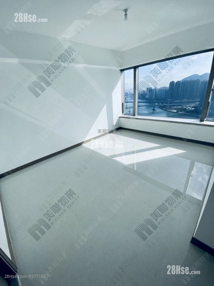 海之恋 售盘 4 房 , 4 浴室 1,161 平方尺