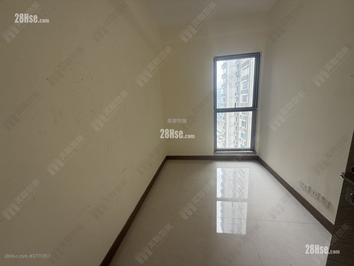 海之恋 售盘 4 房 , 4 浴室 1,161 平方尺