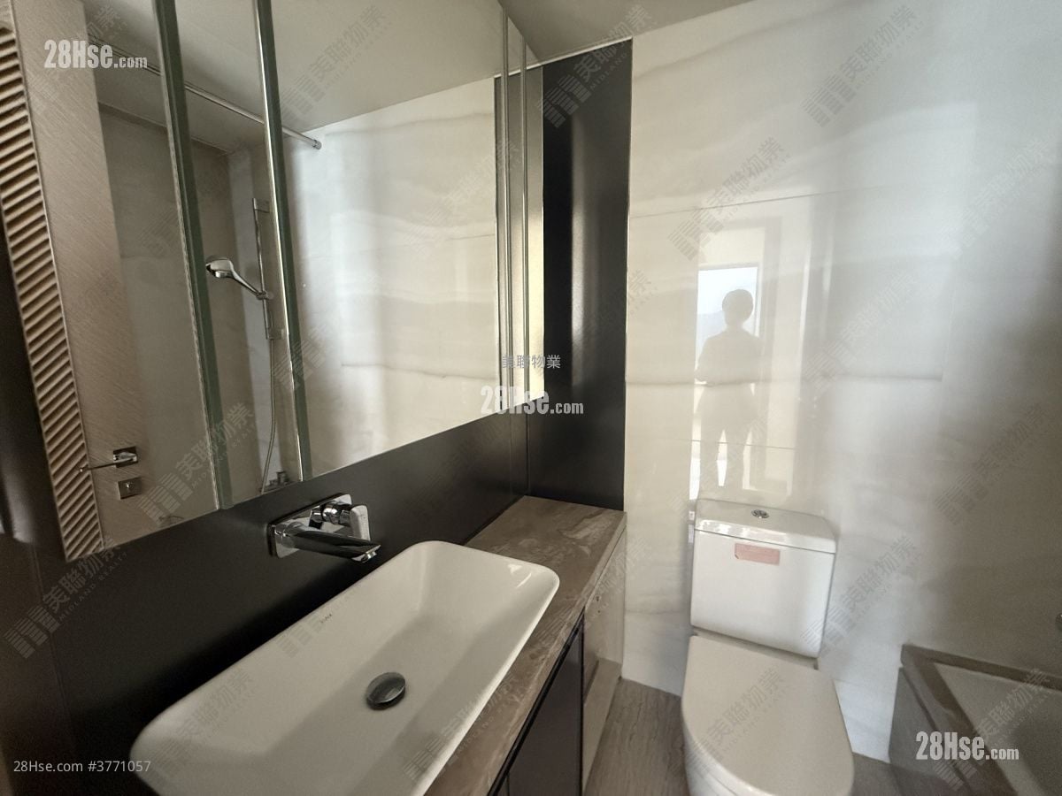 海之恋 售盘 4 房 , 4 浴室 1,161 平方尺