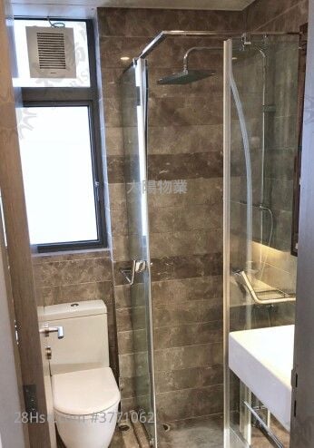 The Met. Focus Sell 240 ft²