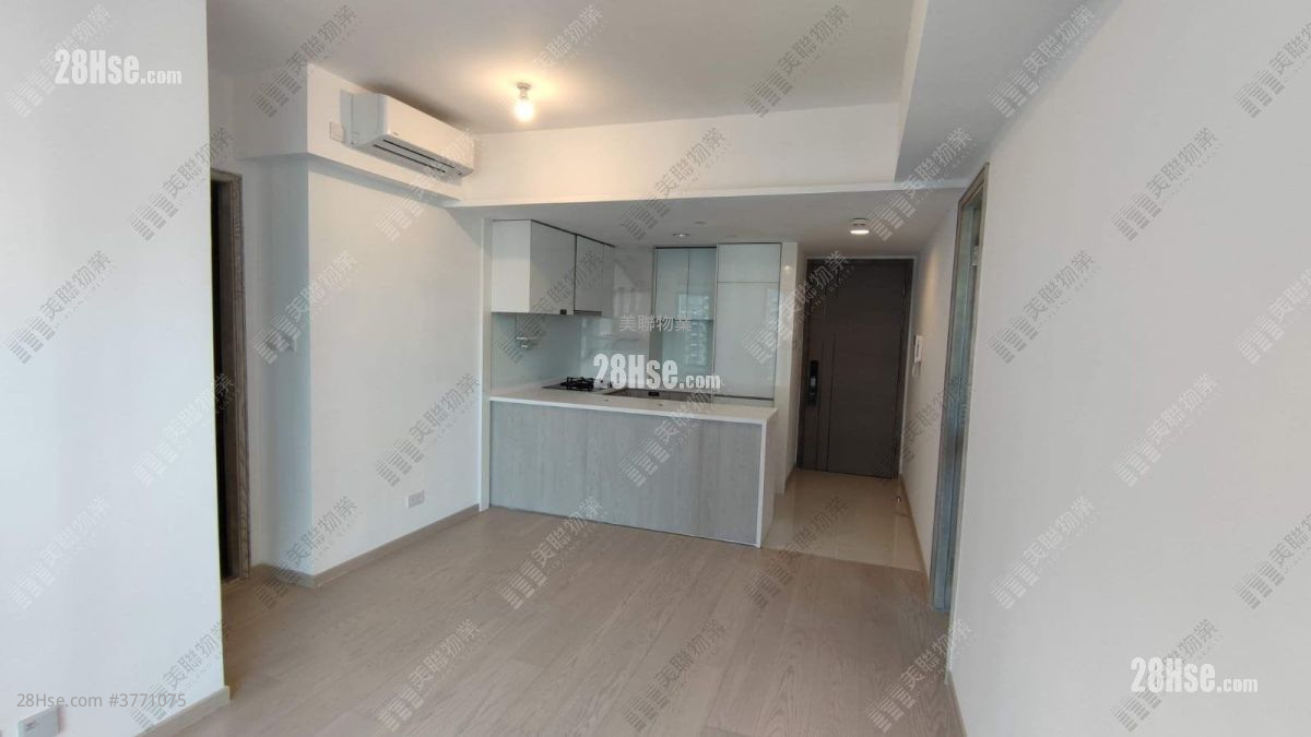 Sea To Sky Sell 2 Bedrooms , 1 Bathroom 468 ft²