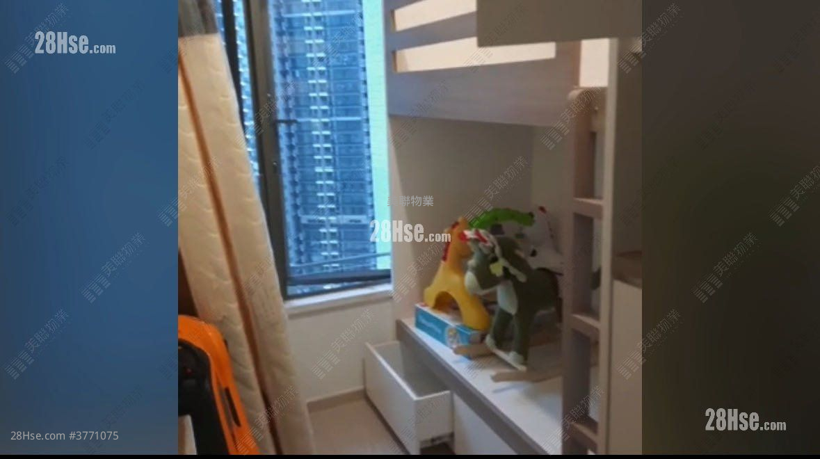 Sea To Sky Sell 2 Bedrooms , 1 Bathroom 468 ft²