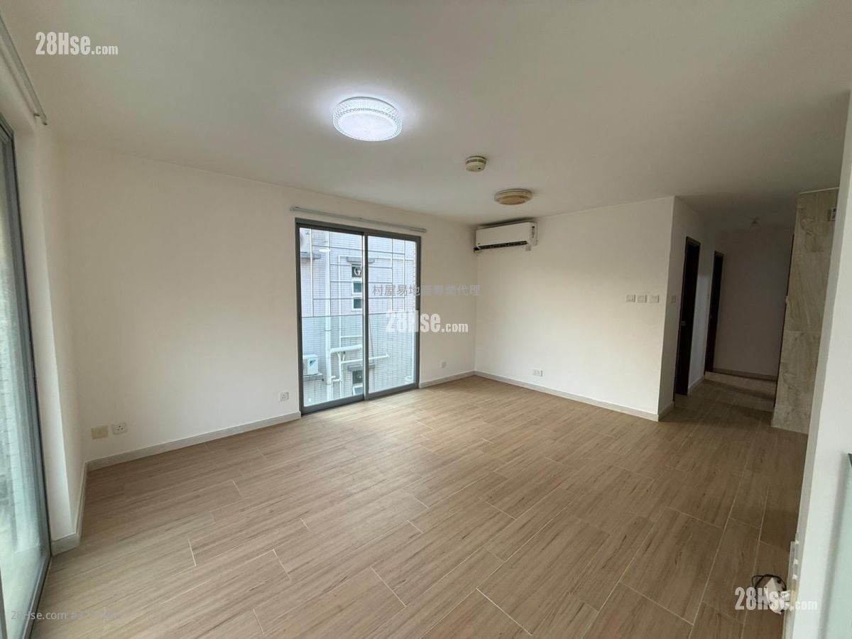 Village Sell 3 Bedrooms , 2 Bathrooms 1,400 ft²