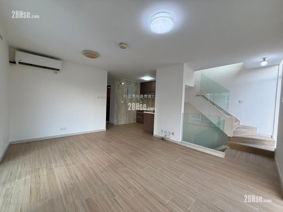 Village Sell 3 Bedrooms , 2 Bathrooms 1,400 ft²