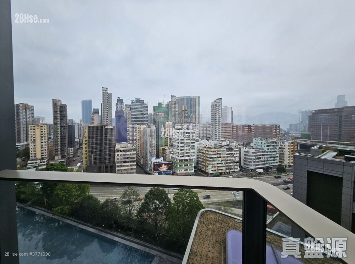 In One Sell 2 Bedrooms 593 ft²