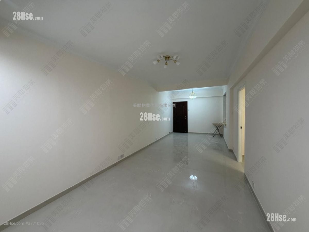 Imperial Court Sell 3 Bedrooms 1,051 ft²