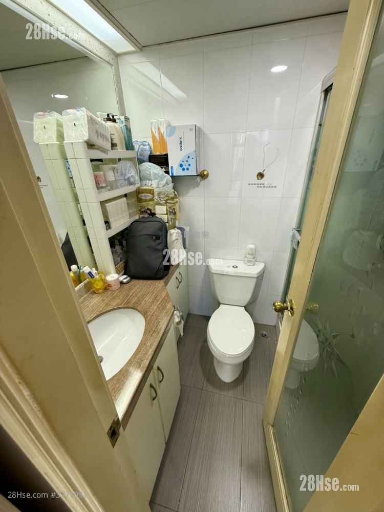 Skyline Plaza Sell 3 Bedrooms , 2 Bathrooms 643 ft²