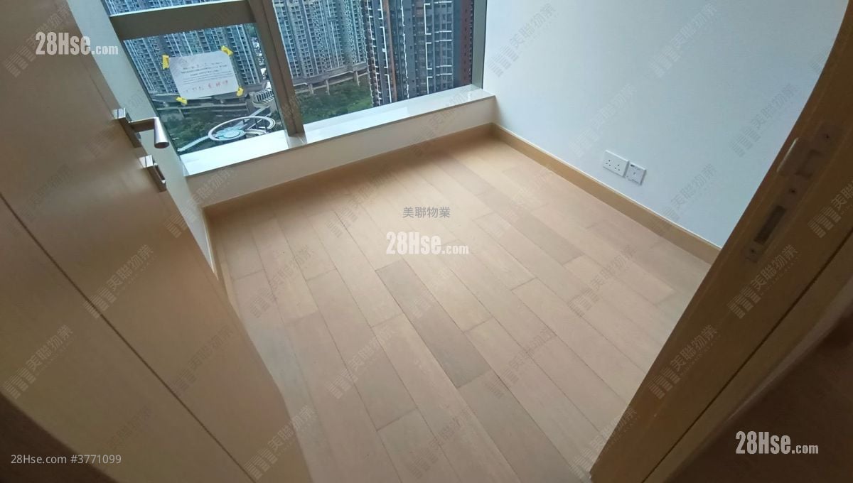 Marini Sell 2 Bedrooms , 1 Bathroom 458 ft²