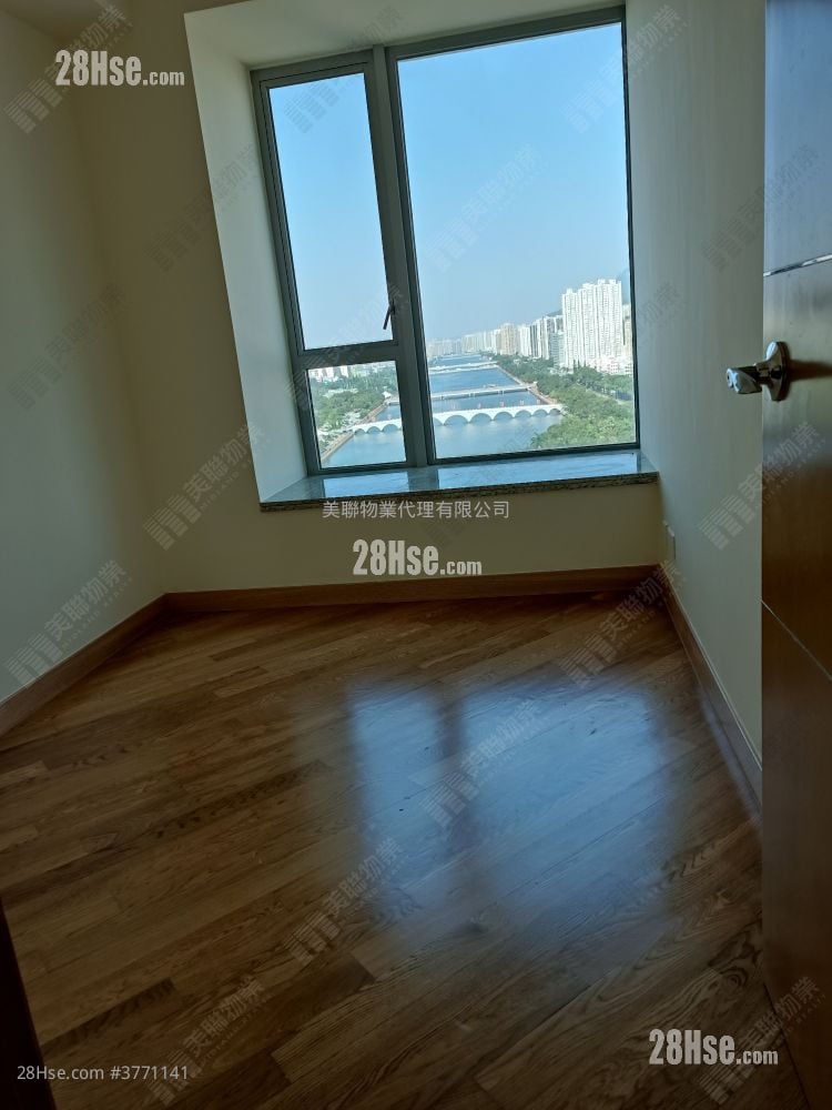 The Riverpark Sell 4 Bedrooms 1,250 ft²