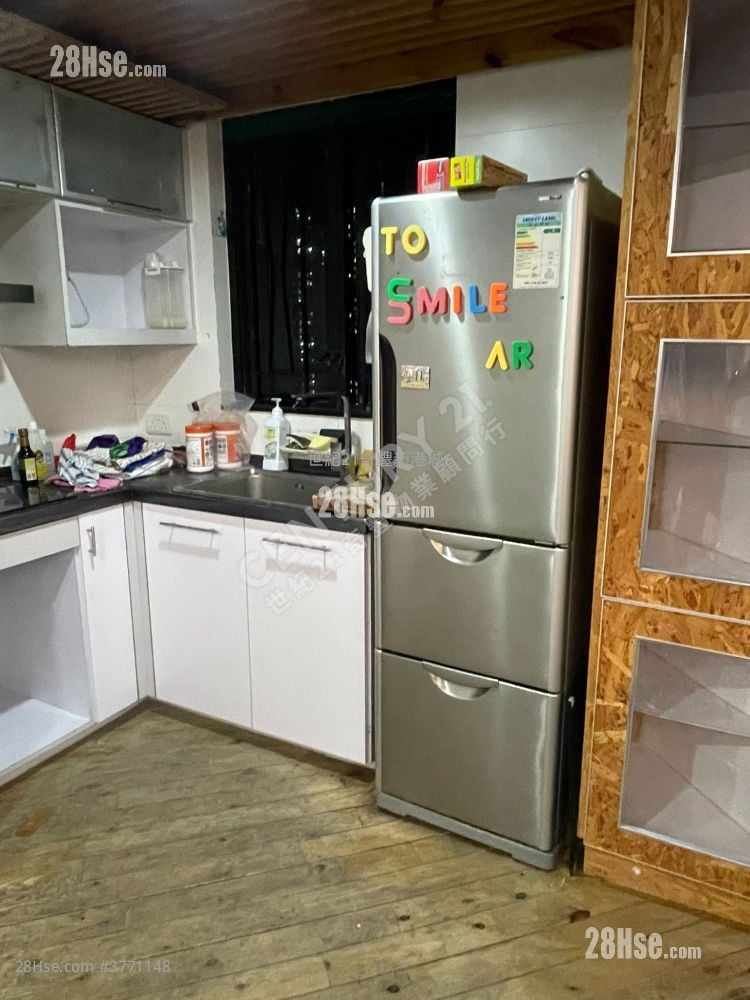 Villa Athena Sell 3 Bedrooms , 2 Bathrooms 727 ft²