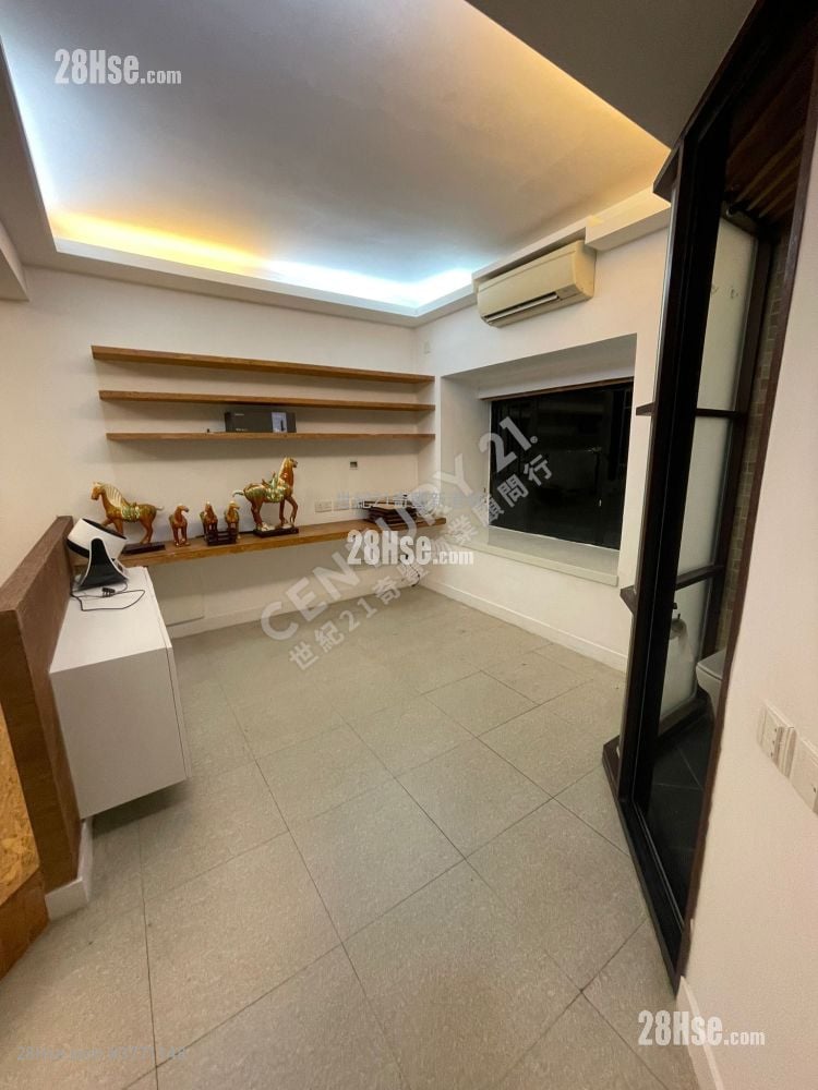 Villa Athena Sell 3 Bedrooms , 2 Bathrooms 727 ft²