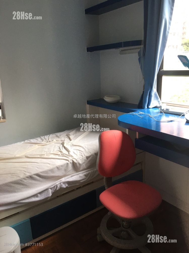 2 Comfort Terrace Sell 3 Bedrooms , 2 Bathrooms 702 ft²