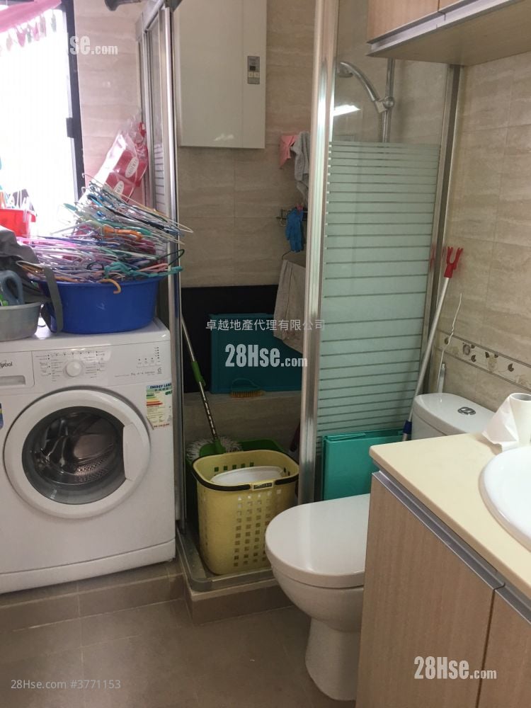 2 Comfort Terrace Sell 3 Bedrooms , 2 Bathrooms 702 ft²