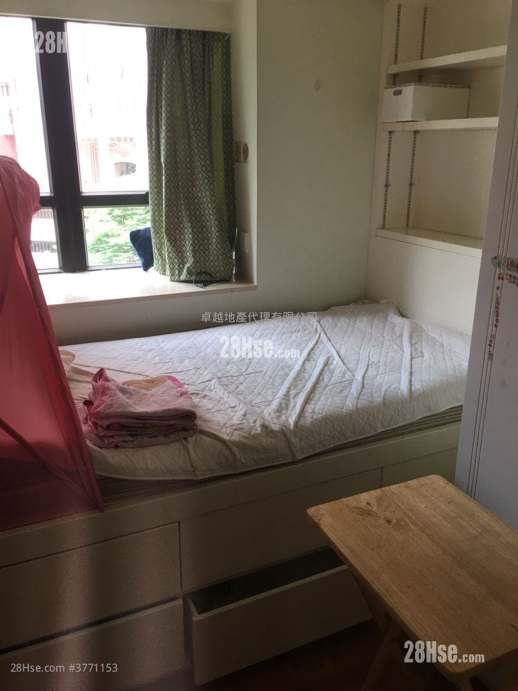 2 Comfort Terrace Sell 3 Bedrooms , 2 Bathrooms 702 ft²