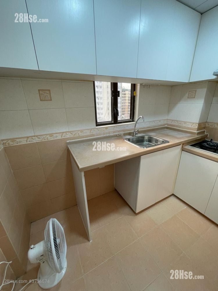 Kwong Yiu Mansion  Sell 2 Bedrooms , 1 Bathroom 333 ft²