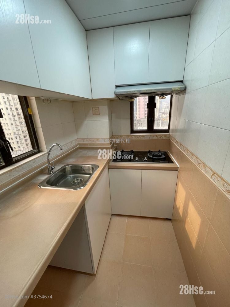 Kwong Yiu Mansion  Sell 2 Bedrooms , 1 Bathroom 333 ft²