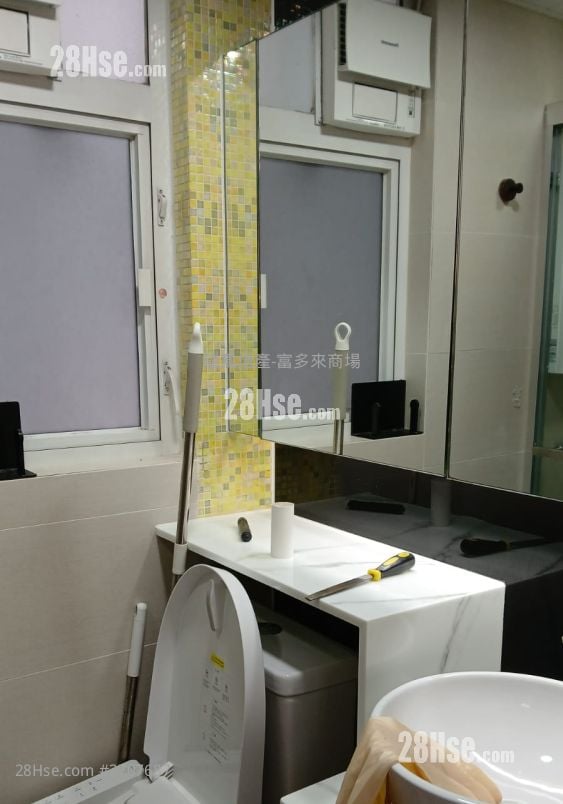 新港豪庭 租盘 2 房 , 1 浴室 346 平方尺