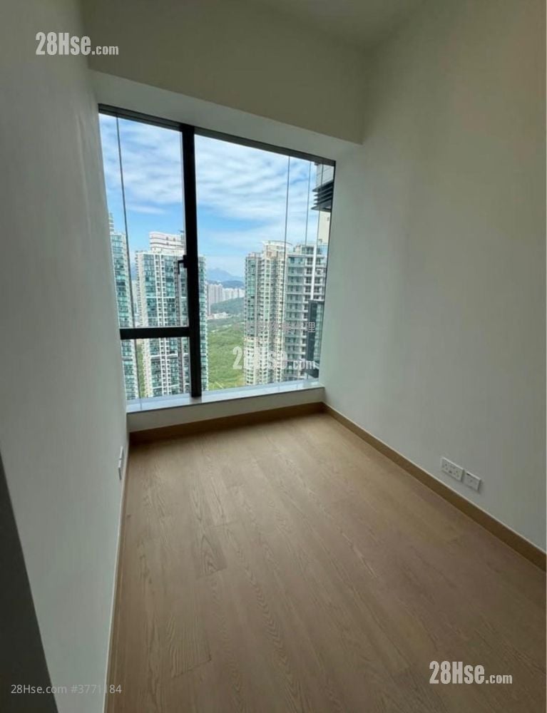 Seasons Place 售盘 1 房 , 1 浴室 323 平方尺