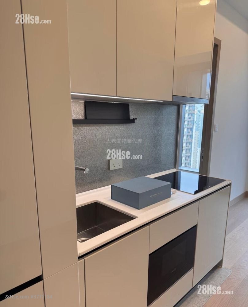 Seasons Place 售盘 1 房 , 1 浴室 323 平方尺