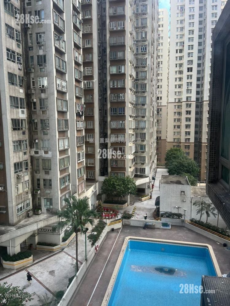 Tak Bo Garden Sell 2 Bedrooms , 1 Bathroom 381 ft²