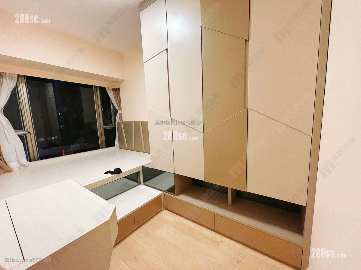 Tseung Kwan O Plaza Sell 2 Bedrooms , 1 Bathroom 432 ft²
