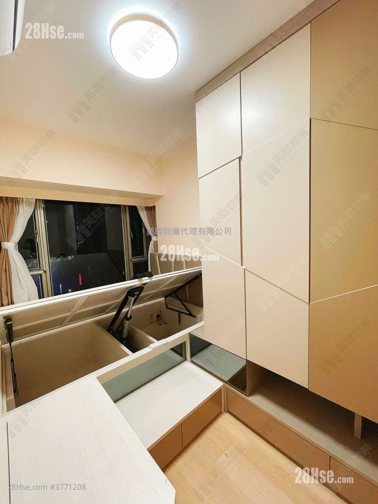 Tseung Kwan O Plaza Sell 2 Bedrooms , 1 Bathroom 432 ft²