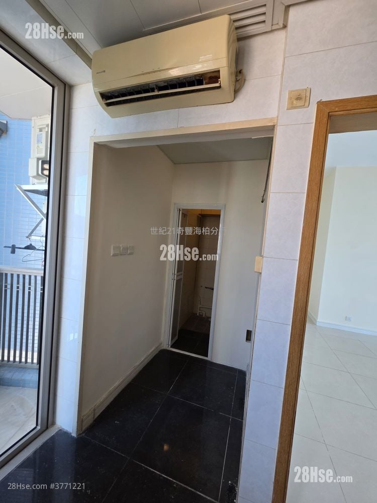 Lake Silver Sell 4 Bedrooms , 2 Bathrooms 1,001 ft²