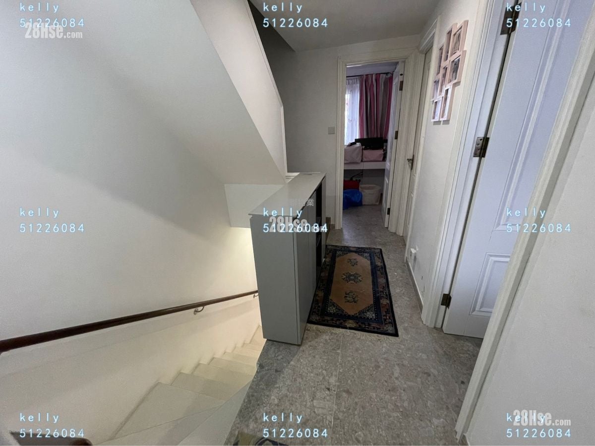 Fairview Park Sell 3 Bedrooms , 2 Bathrooms 848 ft²