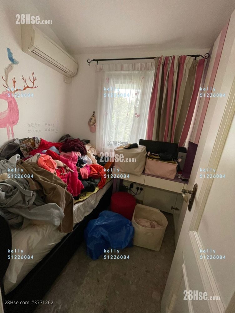 Fairview Park Sell 3 Bedrooms , 2 Bathrooms 848 ft²