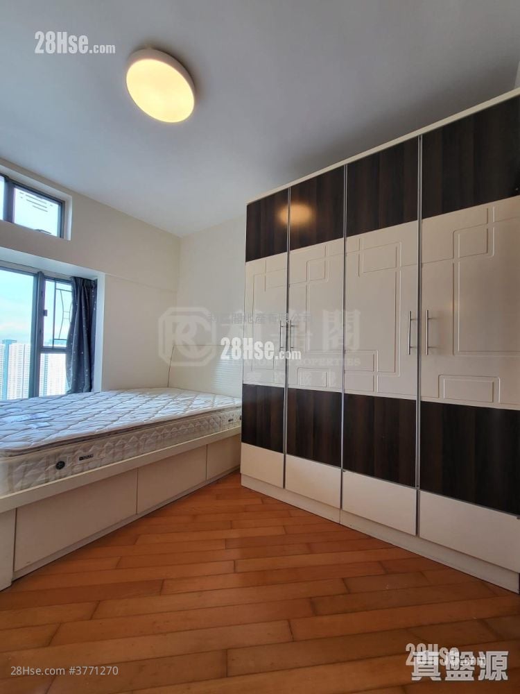 蓝天海岸 售盘 3 房 771 平方尺