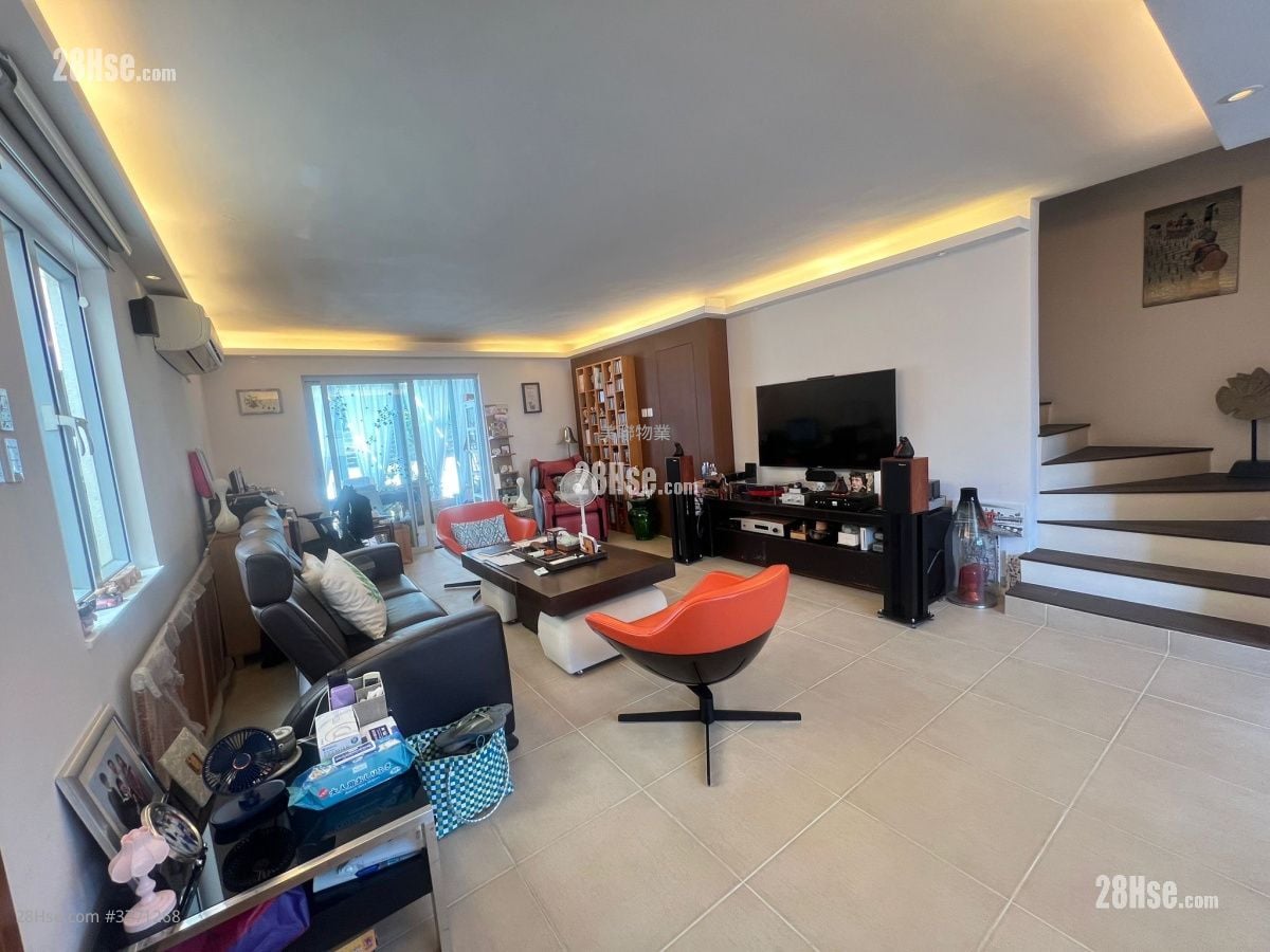 Fairview Park Sell 3 Bedrooms , 2 Bathrooms 840 ft²