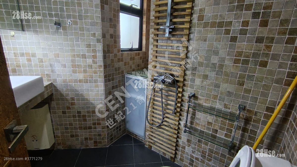 Villa Athena Sell 3 Bedrooms , 2 Bathrooms 727 ft²