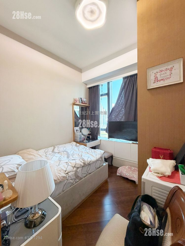 Ultima Sell 3 Bedrooms , 2 Bathrooms 994 ft²