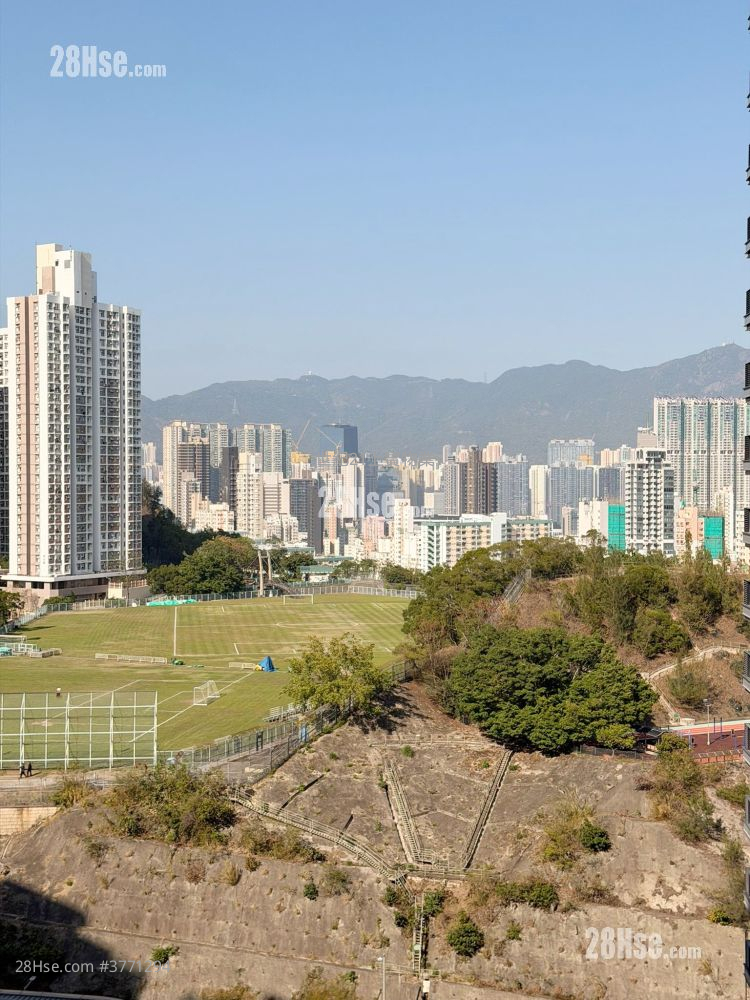 Ultima Sell 3 Bedrooms , 2 Bathrooms 994 ft²