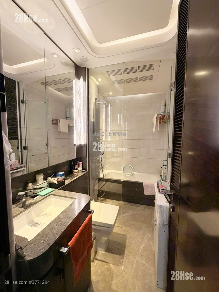 Ultima Sell 3 Bedrooms , 2 Bathrooms 994 ft²