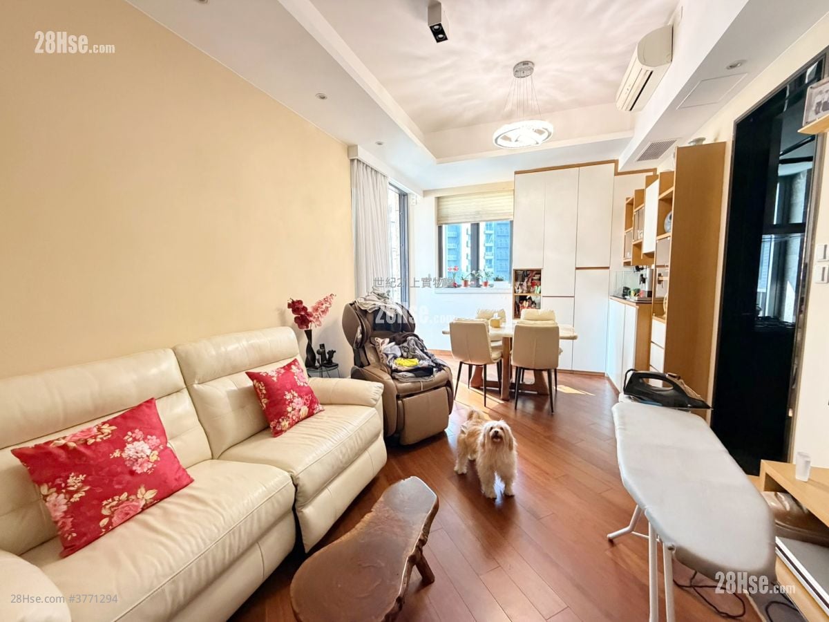 Ultima Sell 3 Bedrooms , 2 Bathrooms 994 ft²