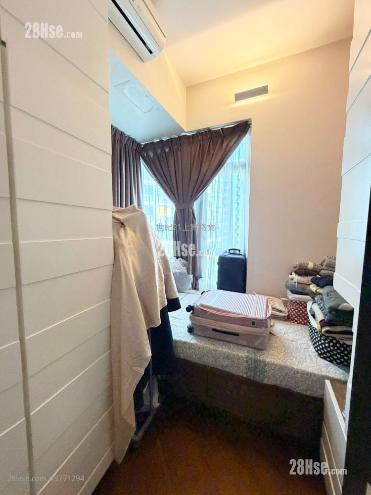 Ultima Sell 3 Bedrooms , 2 Bathrooms 994 ft²