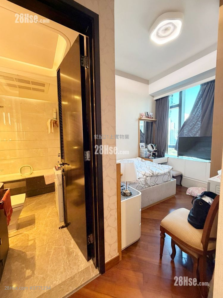 Ultima Sell 3 Bedrooms , 2 Bathrooms 994 ft²