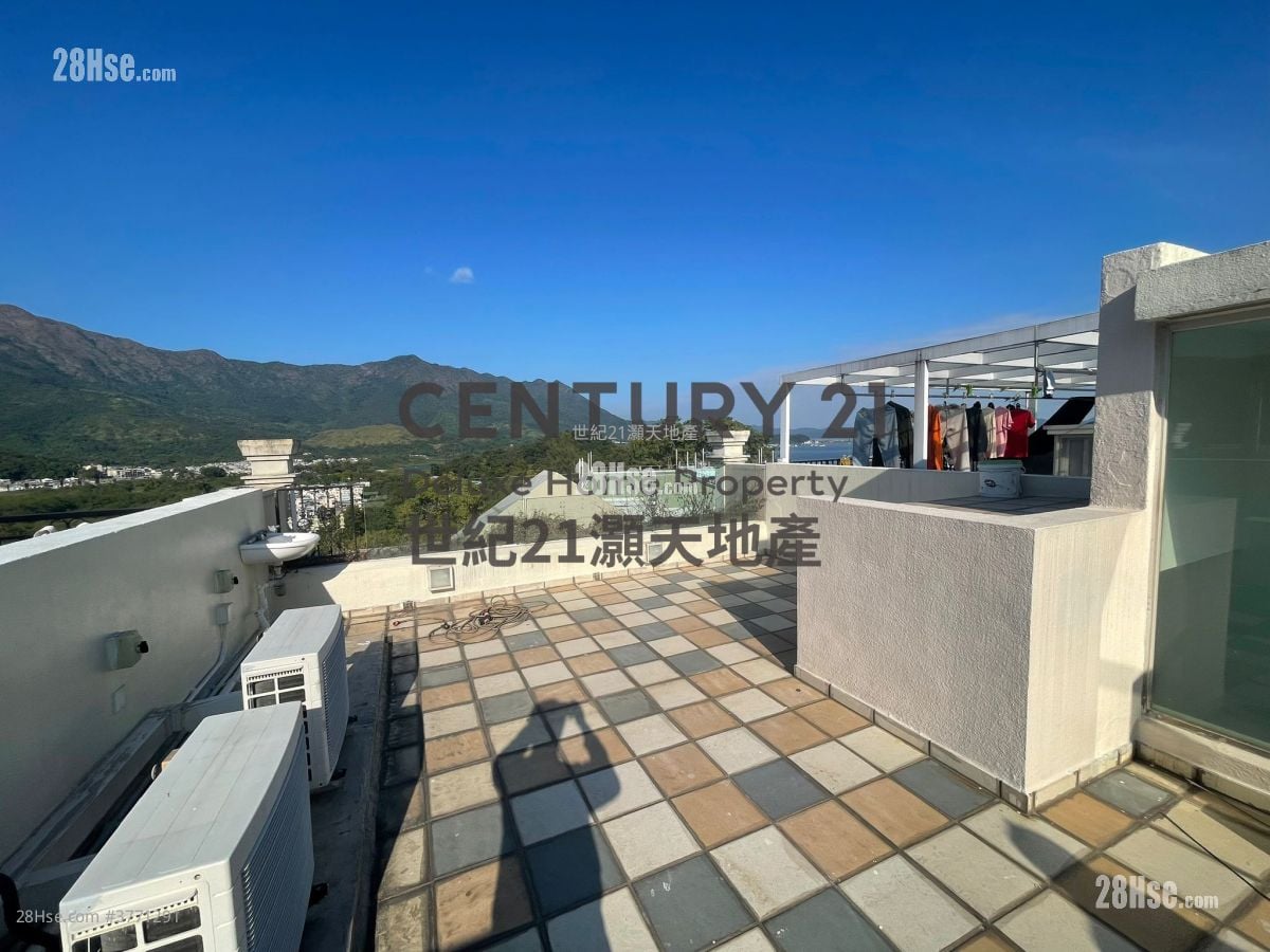 The Beverly Hills Rental 5+ Bedrooms , 2 Bathrooms 1,606 ft²