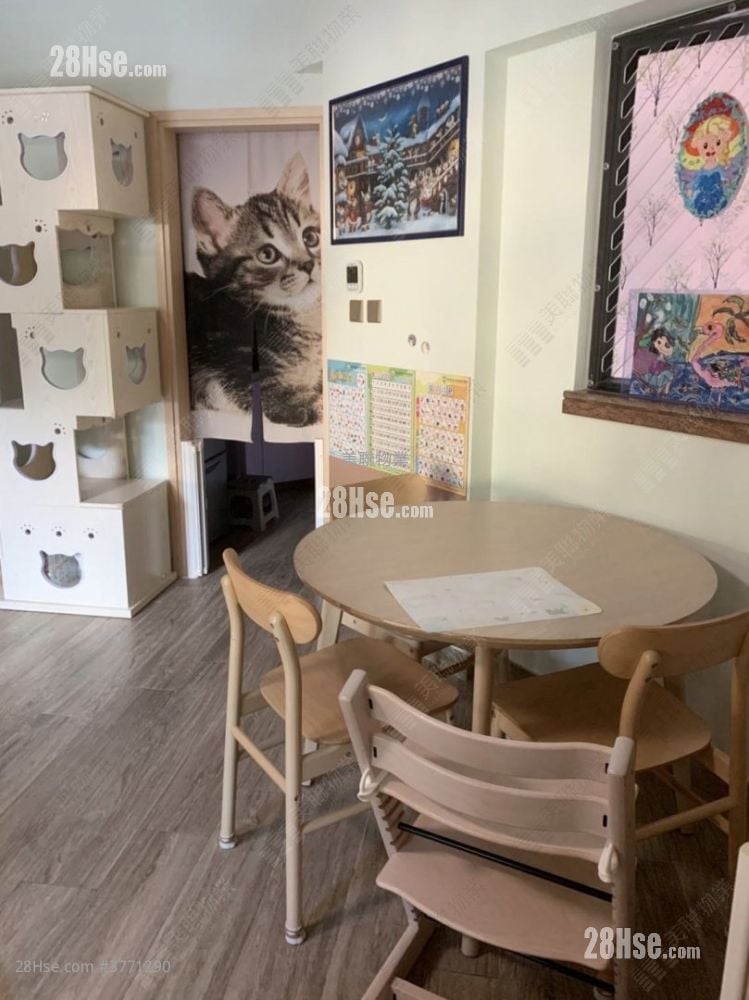 怡峰园 售盘 2 房 527 平方尺