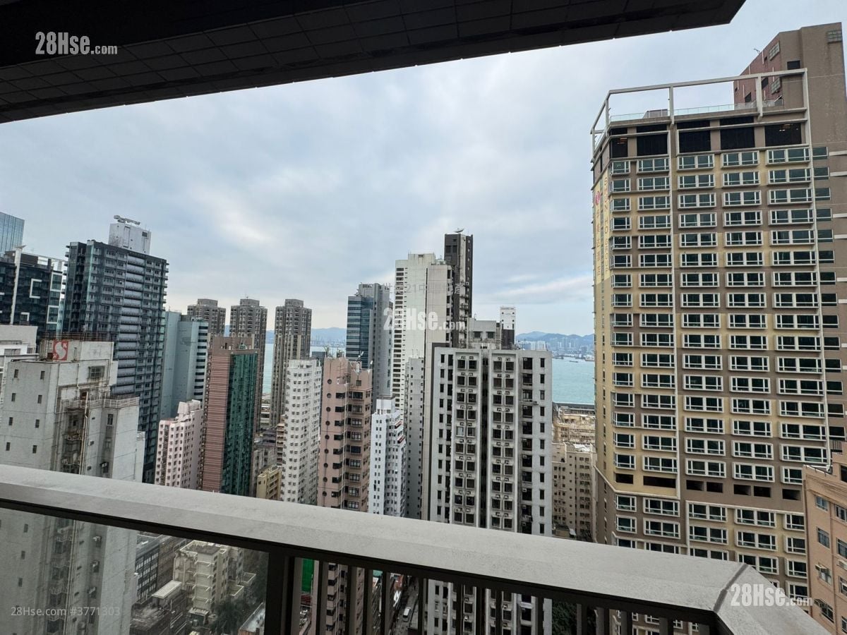 Island Crest Sell 2 Bedrooms , 1 Bathroom 559 ft²