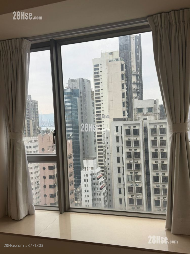 Island Crest Sell 2 Bedrooms , 1 Bathroom 559 ft²