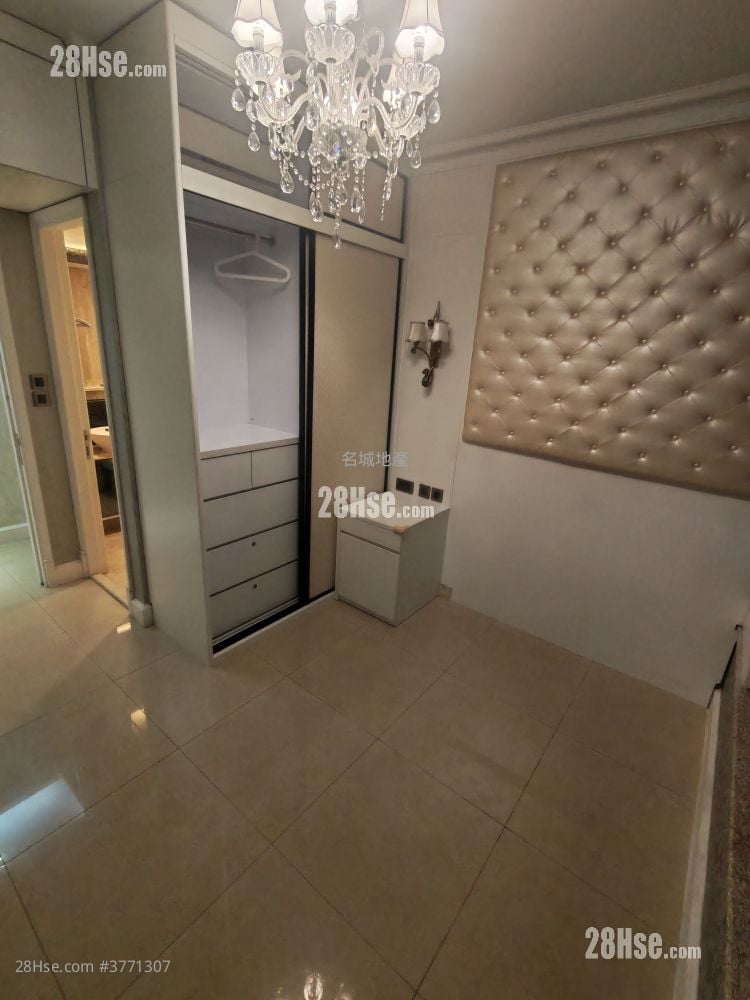 Festival City Sell 4 Bedrooms , 3 Bathrooms 958 ft²