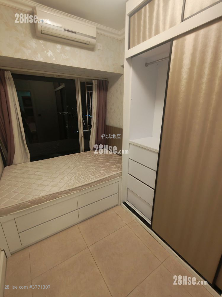 Festival City Sell 4 Bedrooms , 3 Bathrooms 958 ft²